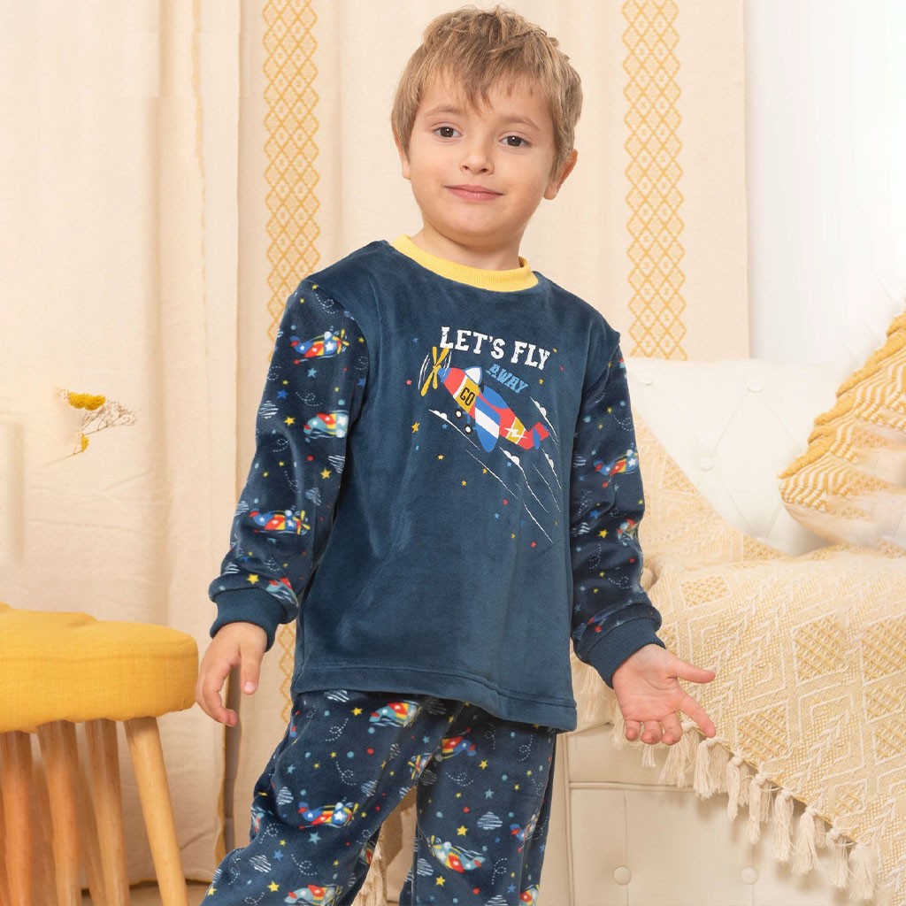 kn146w23-kinanit-pijama-infantil-terciopelo-lets-fly-01